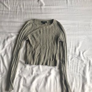 Long sleeve light sweater